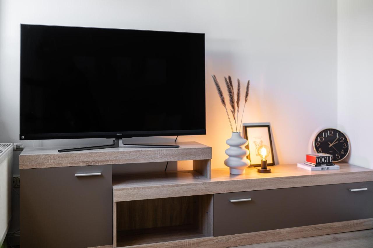 VIVID Ideal für 4 in Strandnähe mit Terrasse Varel Exterior foto