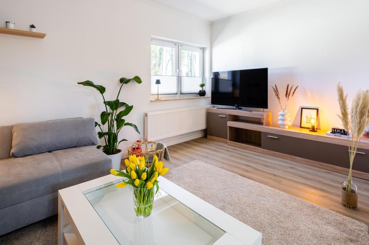 VIVID Ideal für 4 in Strandnähe mit Terrasse Varel Exterior foto